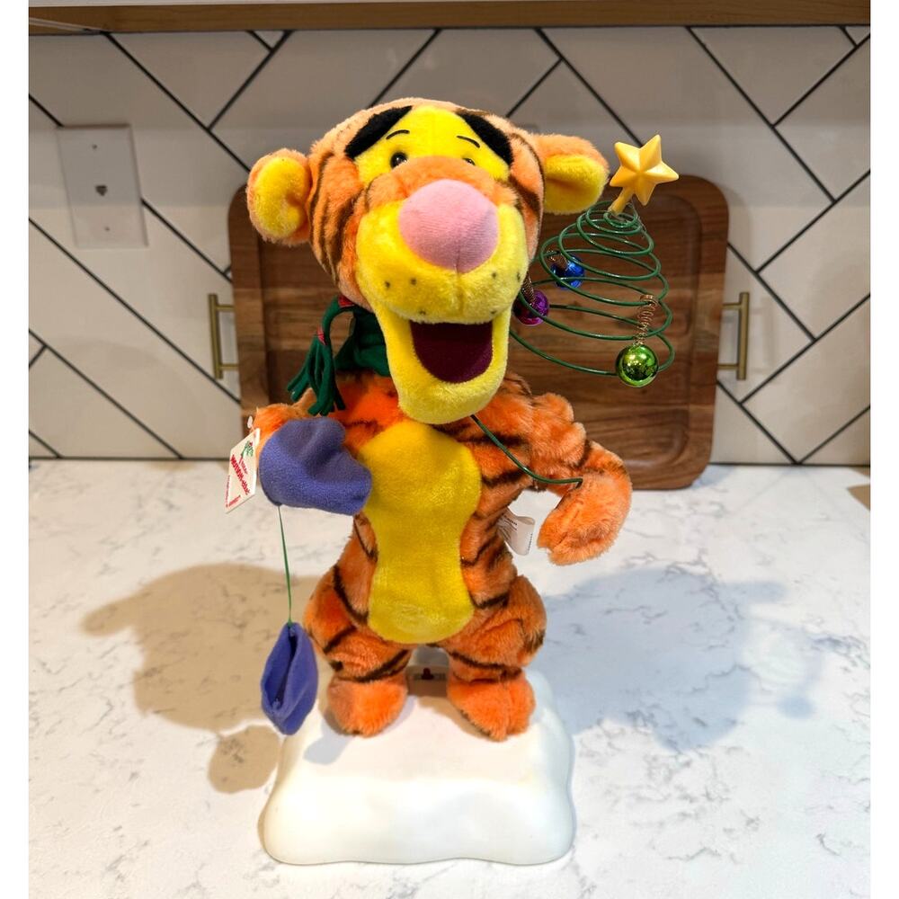 Vintage 90s Telco Disney Tigger Motion-ette Animated Christmas table decor